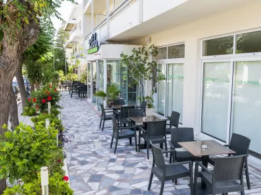 Lounge / Terrace | Koala Hotel