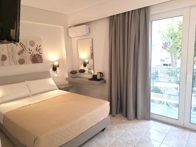 Ground Floor Renovated Twin or Double room